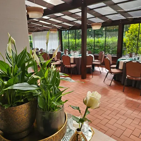 埃尔贝尼旅馆 酒店 Brivkalni